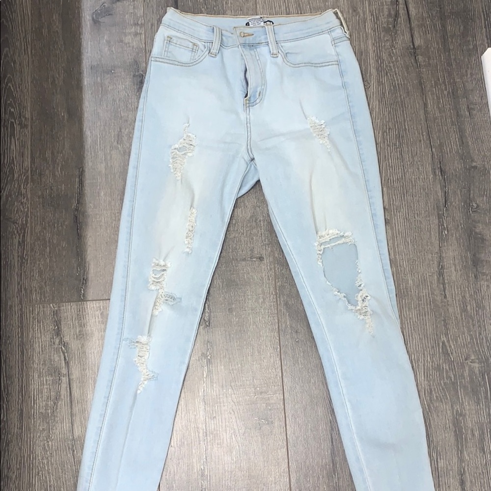 WOMENS JEANS